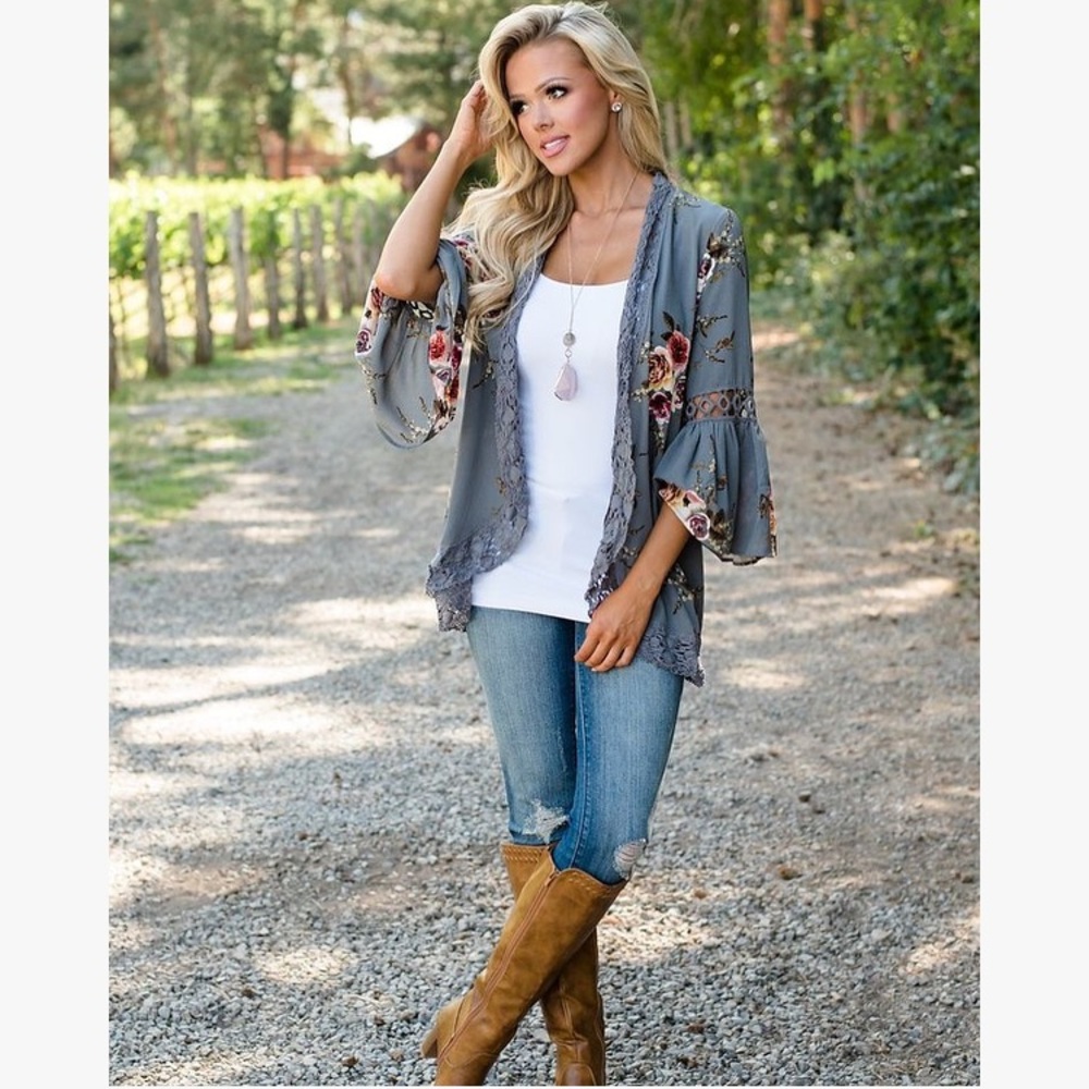 ‘KYOTO’ Floral Kimono Cardigan in Grey - Picture 2 of 3